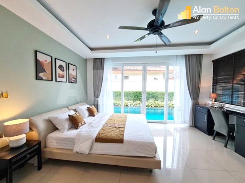 4 Bed 5 Bath in East Pattaya - Whispering Palms photo 3