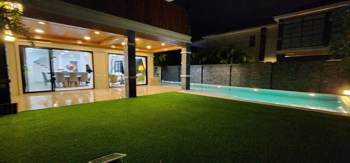 Luxury Brand New Pool Villa 5 bedrooms 6 bathrooms in Mabprachan Lake for SALE/RENT photo 2