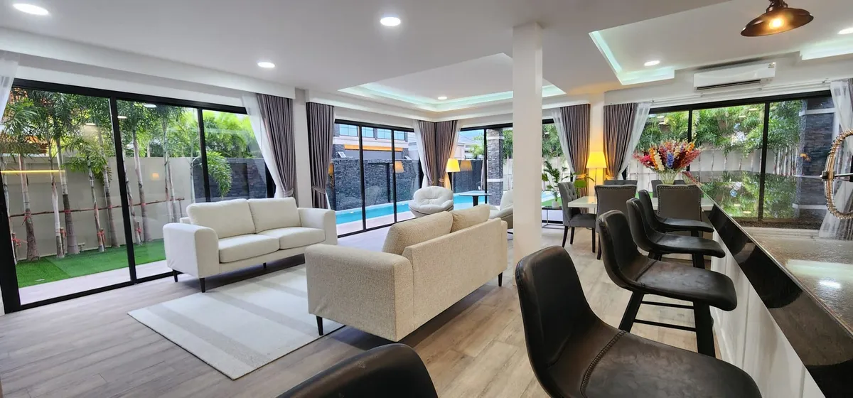 Luxury Brand New Pool Villa 5 bedrooms 6 bathrooms in Mabprachan Lake for SALE/RENT photo 13