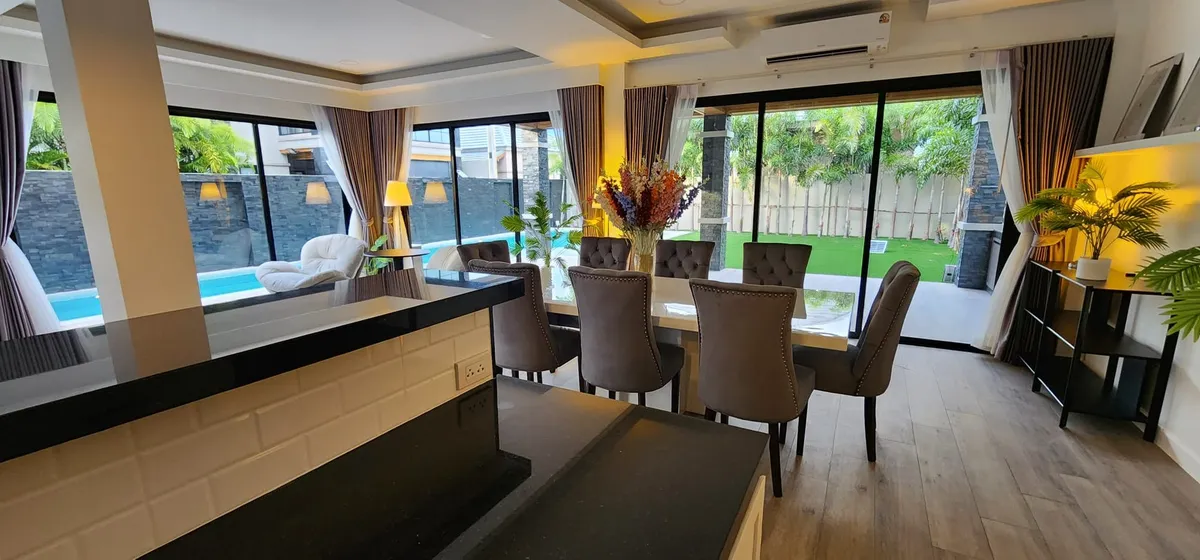 Luxury Brand New Pool Villa 5 bedrooms 6 bathrooms in Mabprachan Lake for SALE/RENT photo 10