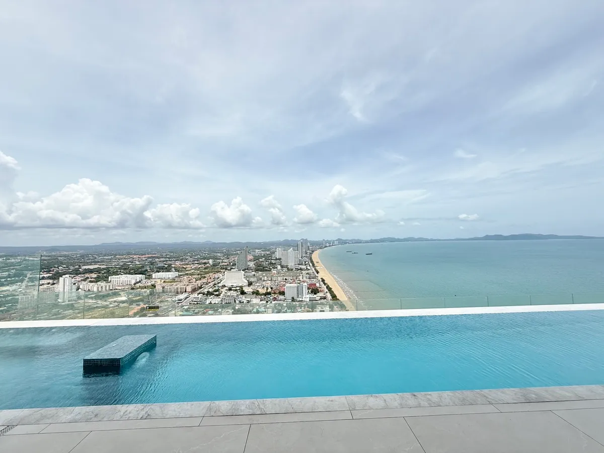 Luxury Beachfront Condo for Sale in Jomtien photo 5