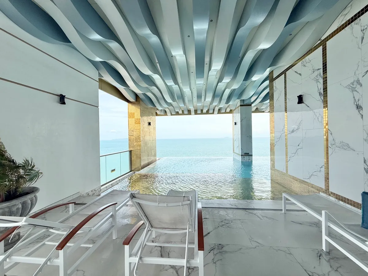 Luxury Beachfront Condo for Sale in Jomtien photo 6