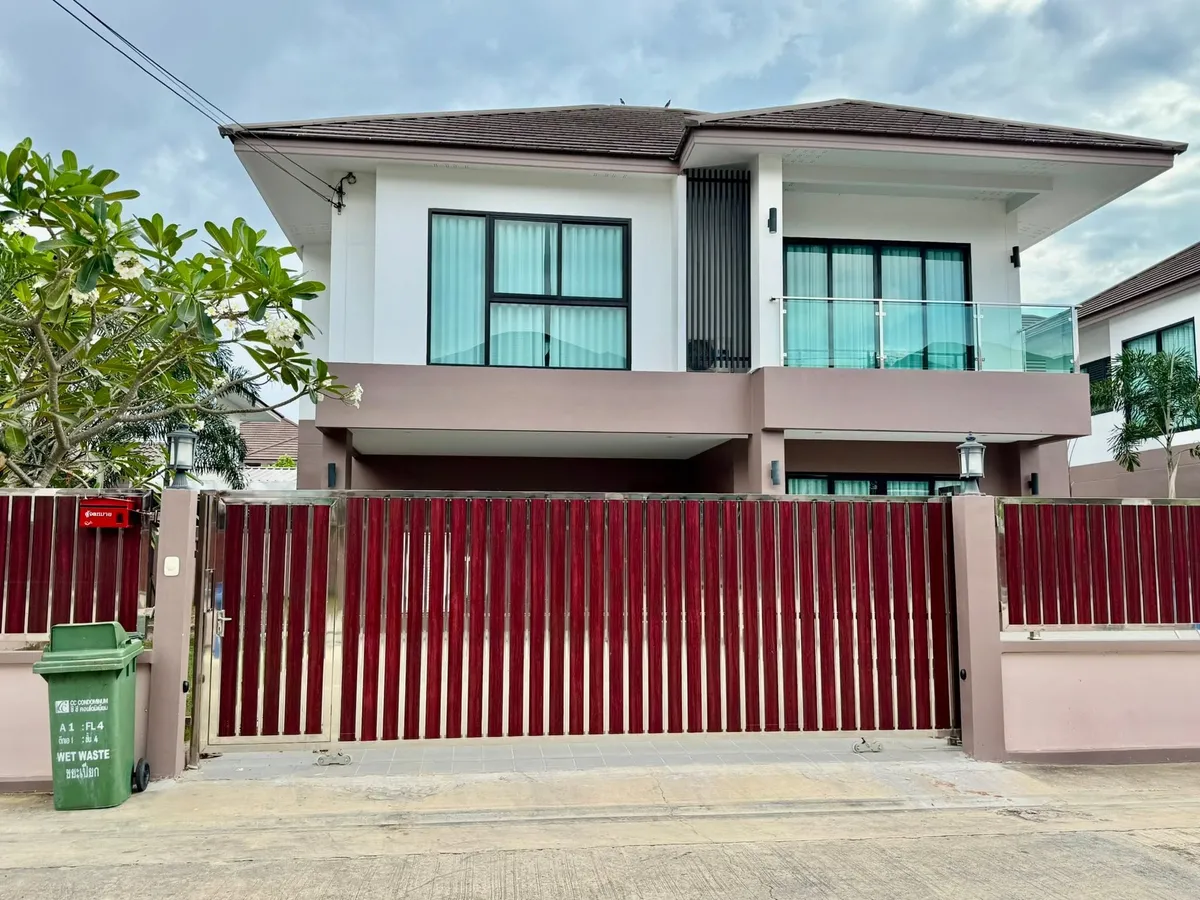 Pool Villa for rent 4 Bedroom 3 Bathroom in Huay yai
