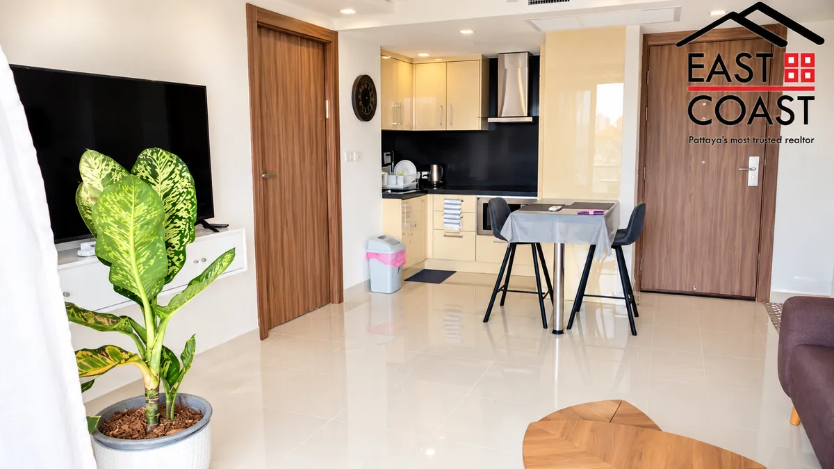 Grand Avenue Residence