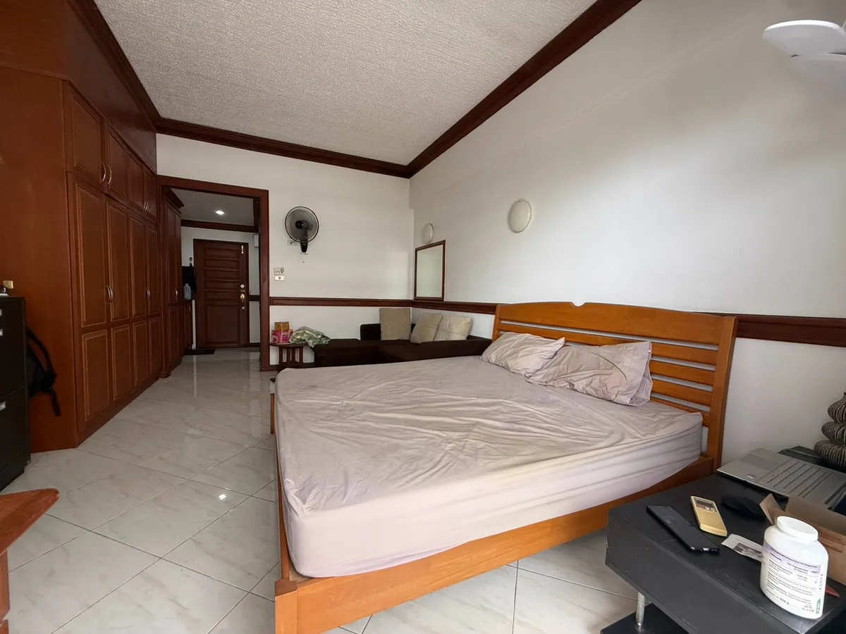 Cosy room at Jomtien Condotel/ Village for sale photo 18