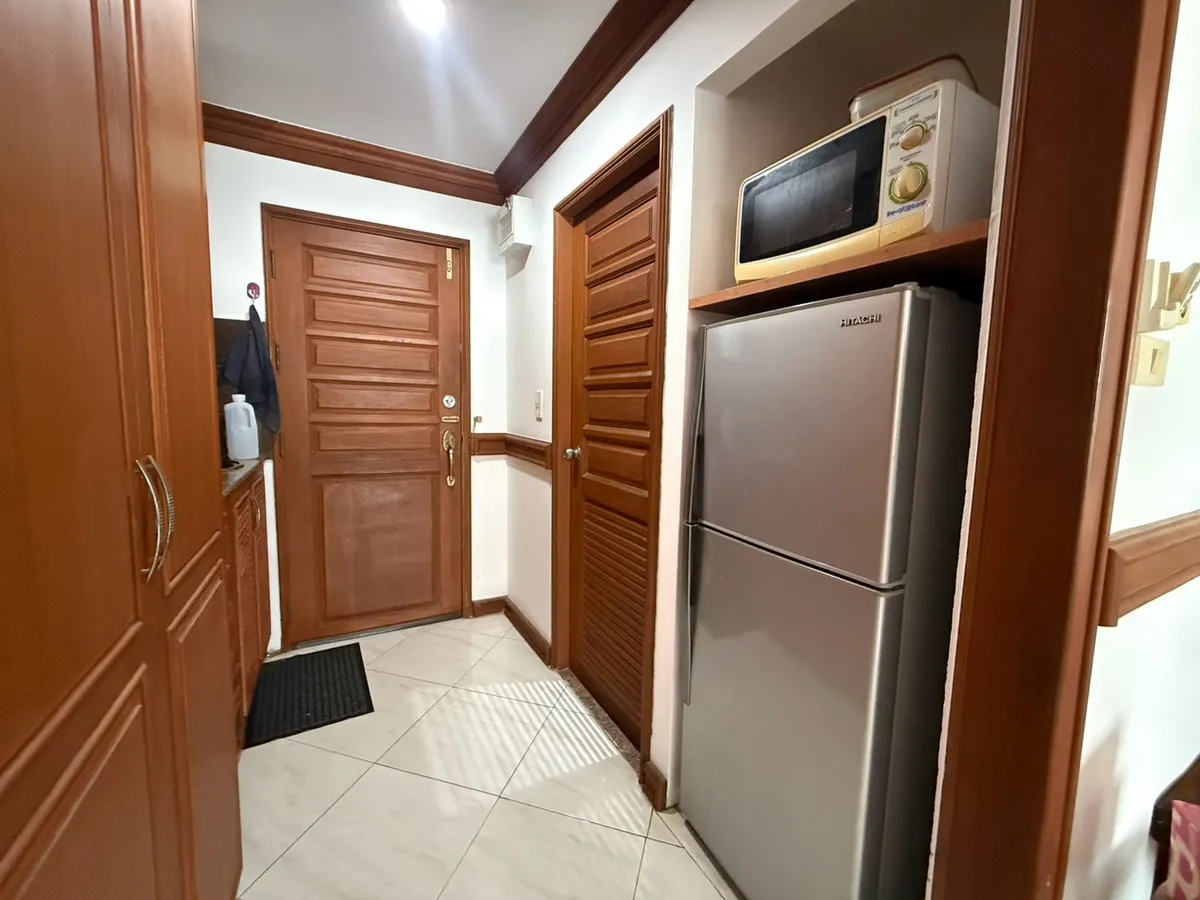 Cosy room at Jomtien Condotel/ Village for sale photo 10