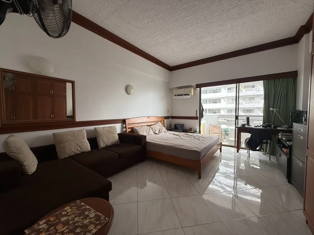 Cosy room at Jomtien Condotel/ Village for sale photo 8