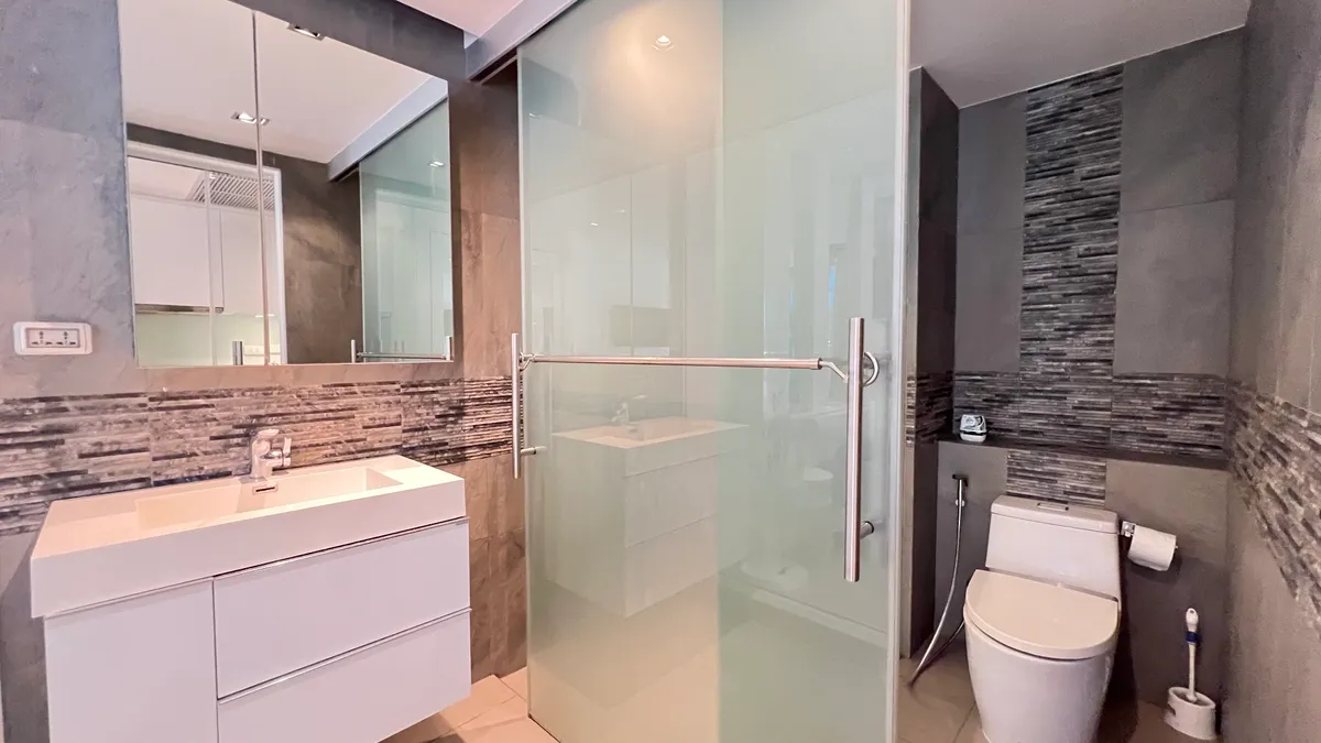Studio 1 Bathroom in Pratumnak photo 8