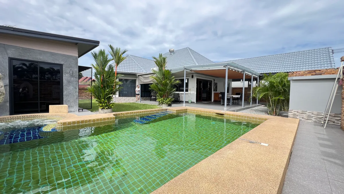 Pool villa 3 Bedrooms 3 Bathrooms in East pattaya