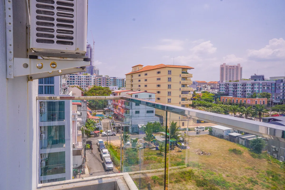 100 Sqm. condo For Sale Near Beach In Prahtamnak photo 11