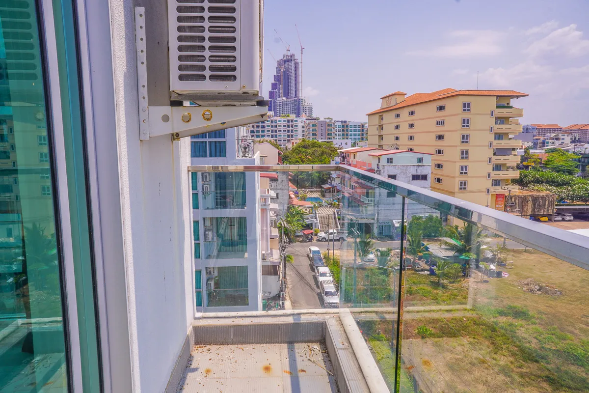 100 Sqm. condo For Sale Near Beach In Prahtamnak photo 10