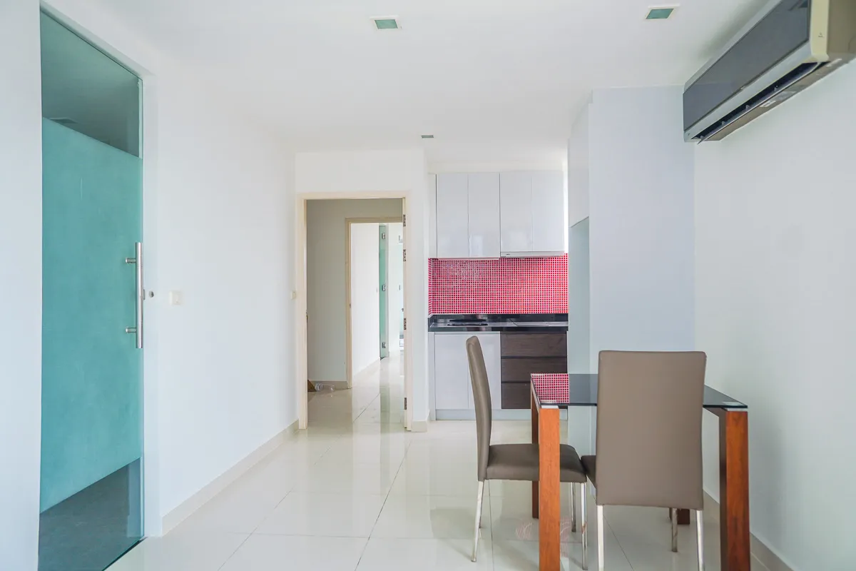 100 Sqm. condo For Sale Near Beach In Prahtamnak photo 2