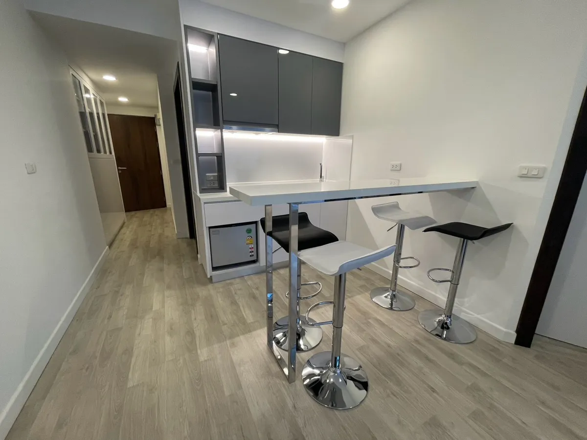 Modern and bright condo for sale at The Clubhouse photo 25