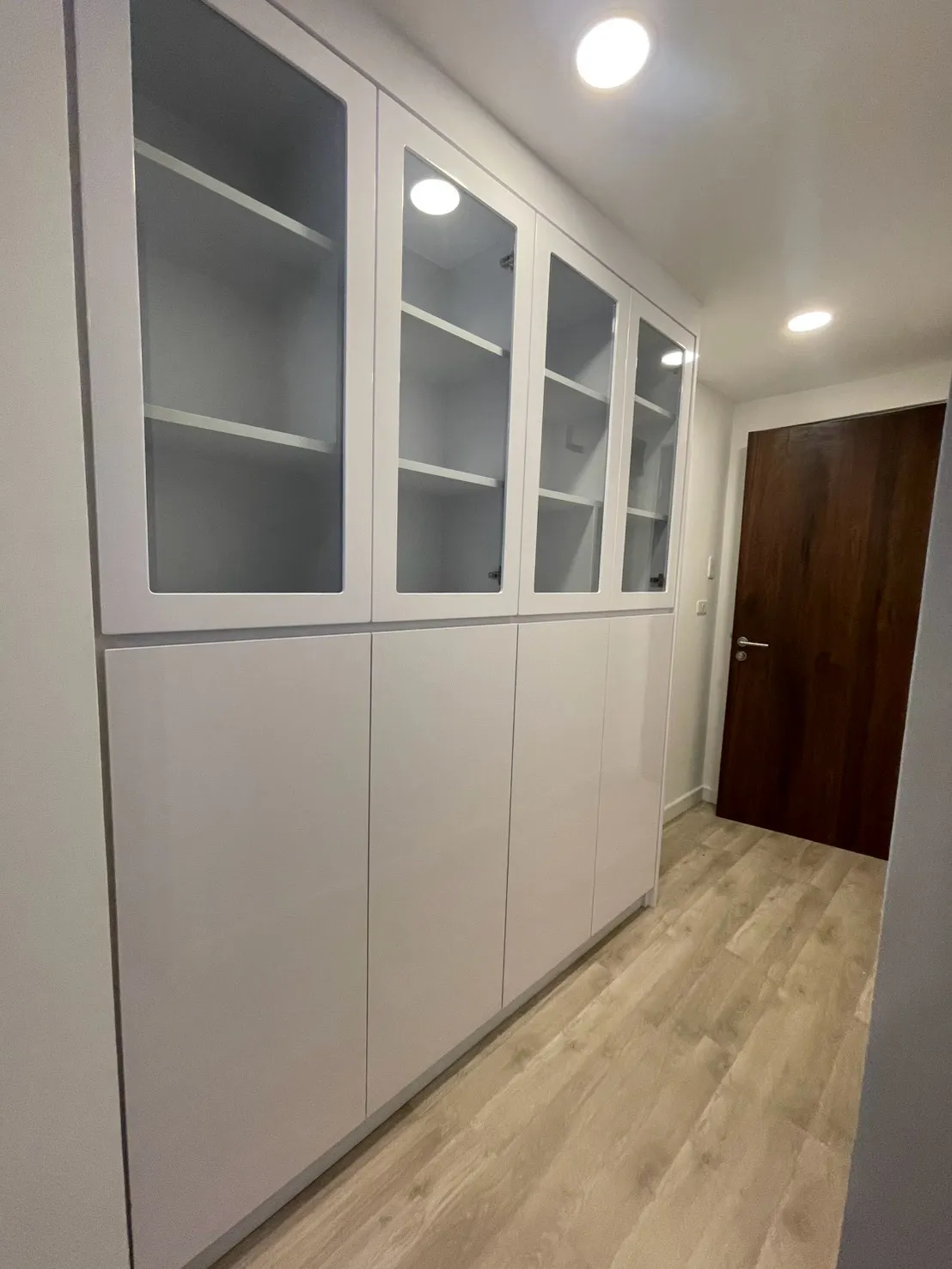 Modern and bright condo for sale at The Clubhouse photo 17