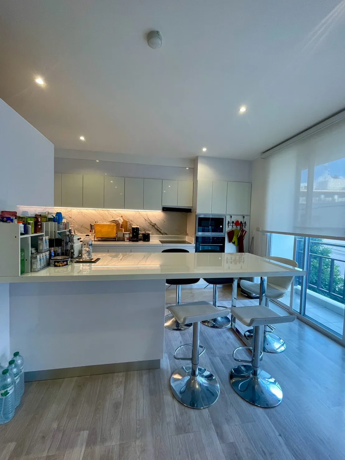 Modern and bright condo for sale at The Clubhouse photo 6