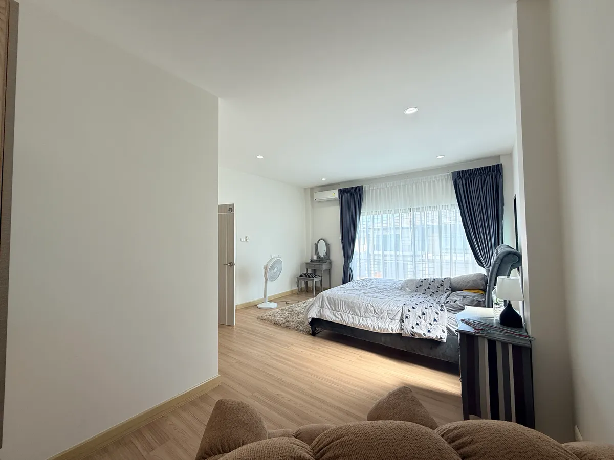 Luxury 8-Bedroom two Houses, One Private Pool Villa in Pattaya photo 14