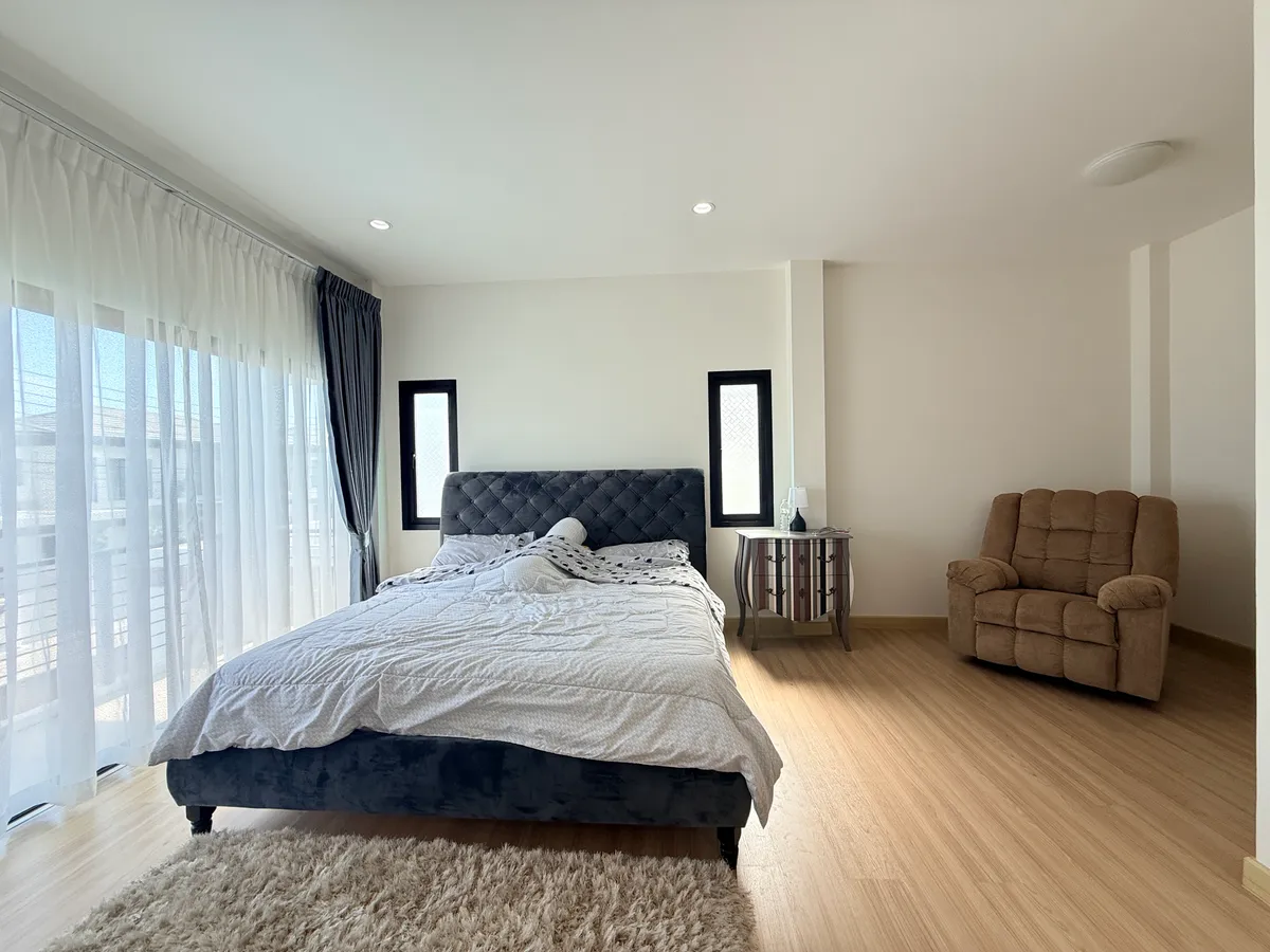 Luxury 8-Bedroom two Houses, One Private Pool Villa in Pattaya photo 17