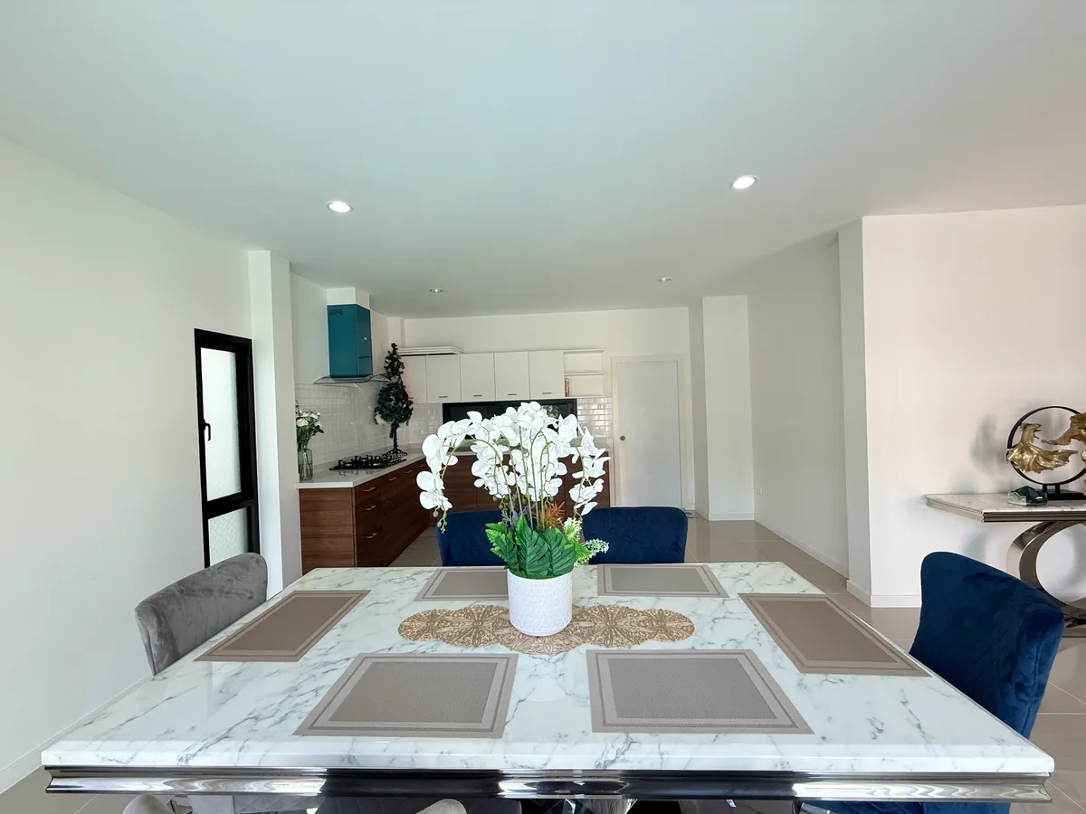 Luxury 8-Bedroom two Houses, One Private Pool Villa in Pattaya photo 5