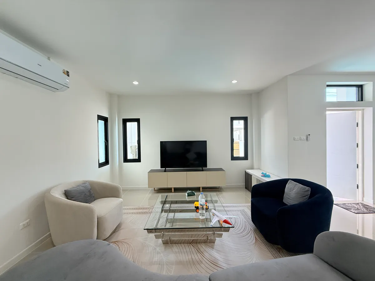Luxury 8-Bedroom two Houses, One Private Pool Villa in Pattaya photo 7