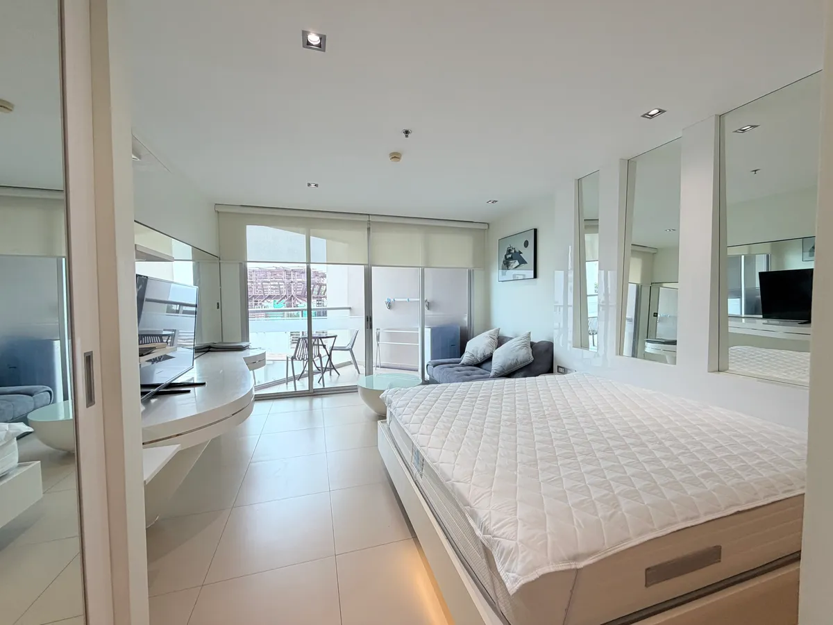 Studio Condo For Rent Near Prahtamnak Beach photo 2