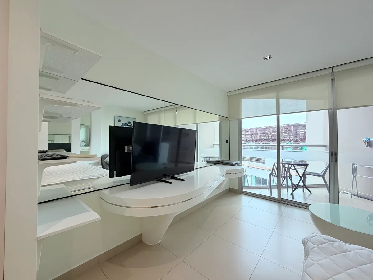 Studio Condo For Rent Near Prahtamnak Beach photo 4