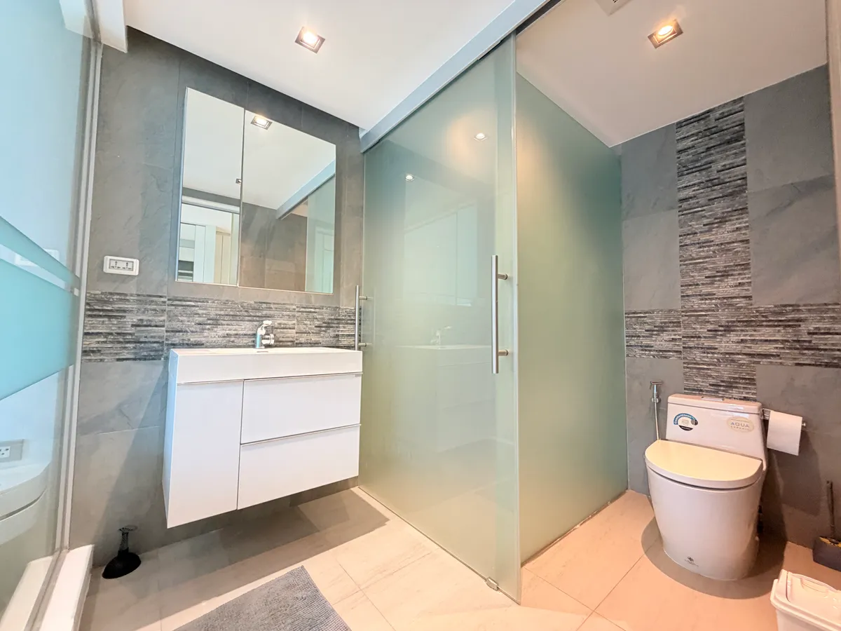 Studio Condo For Rent Near Prahtamnak Beach photo 8