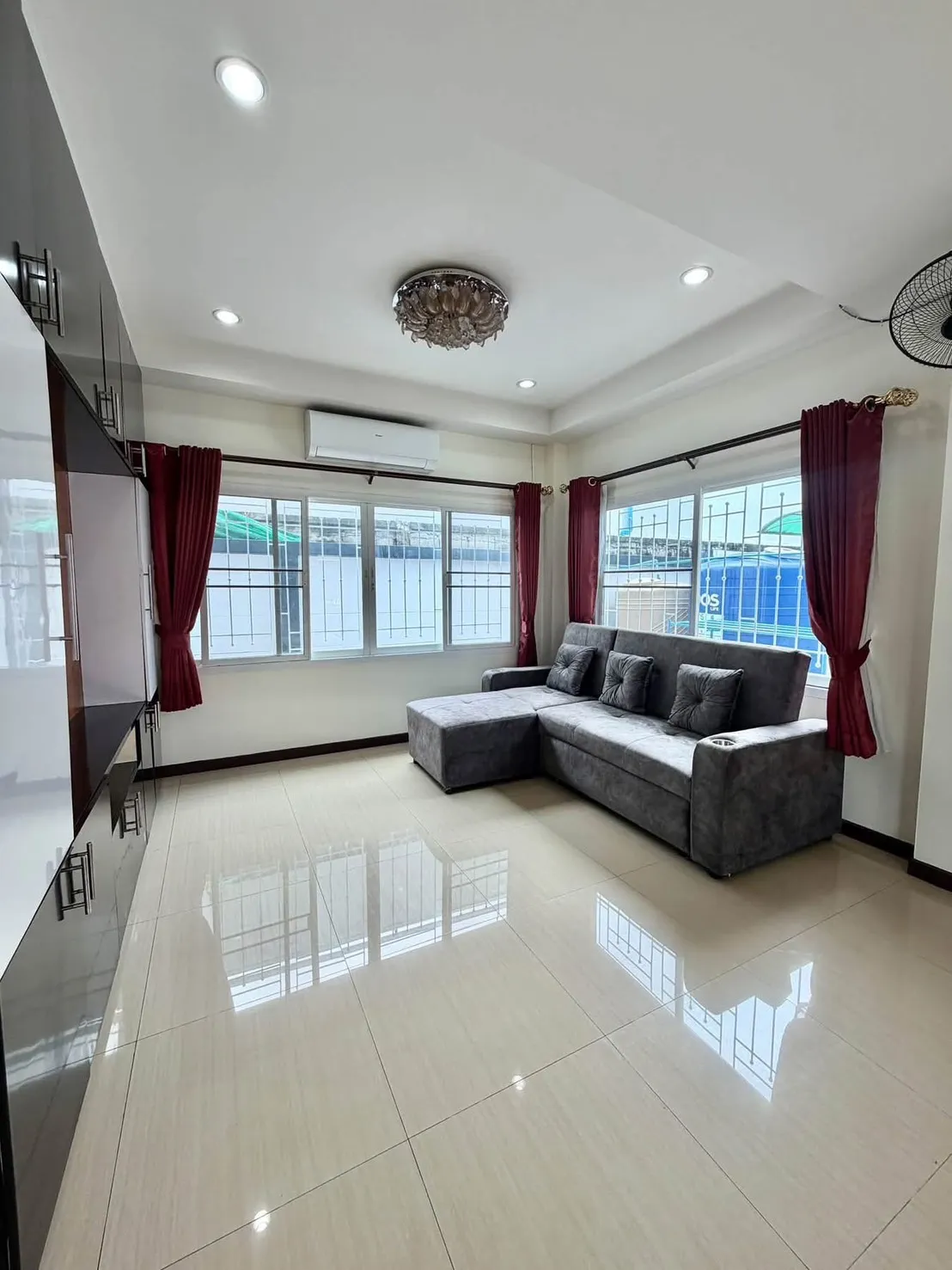 2-Story House for Rent 4 Bedrooms 4 Bathrooms in East Pattaya photo 3