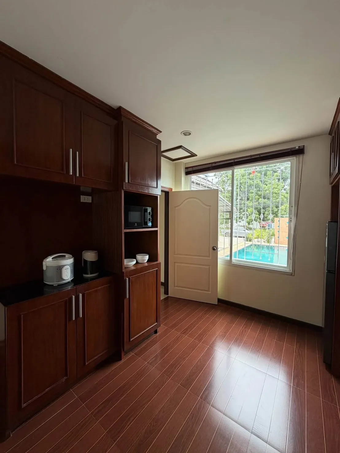 2-Story House for Rent 4 Bedrooms 4 Bathrooms in East Pattaya photo 7