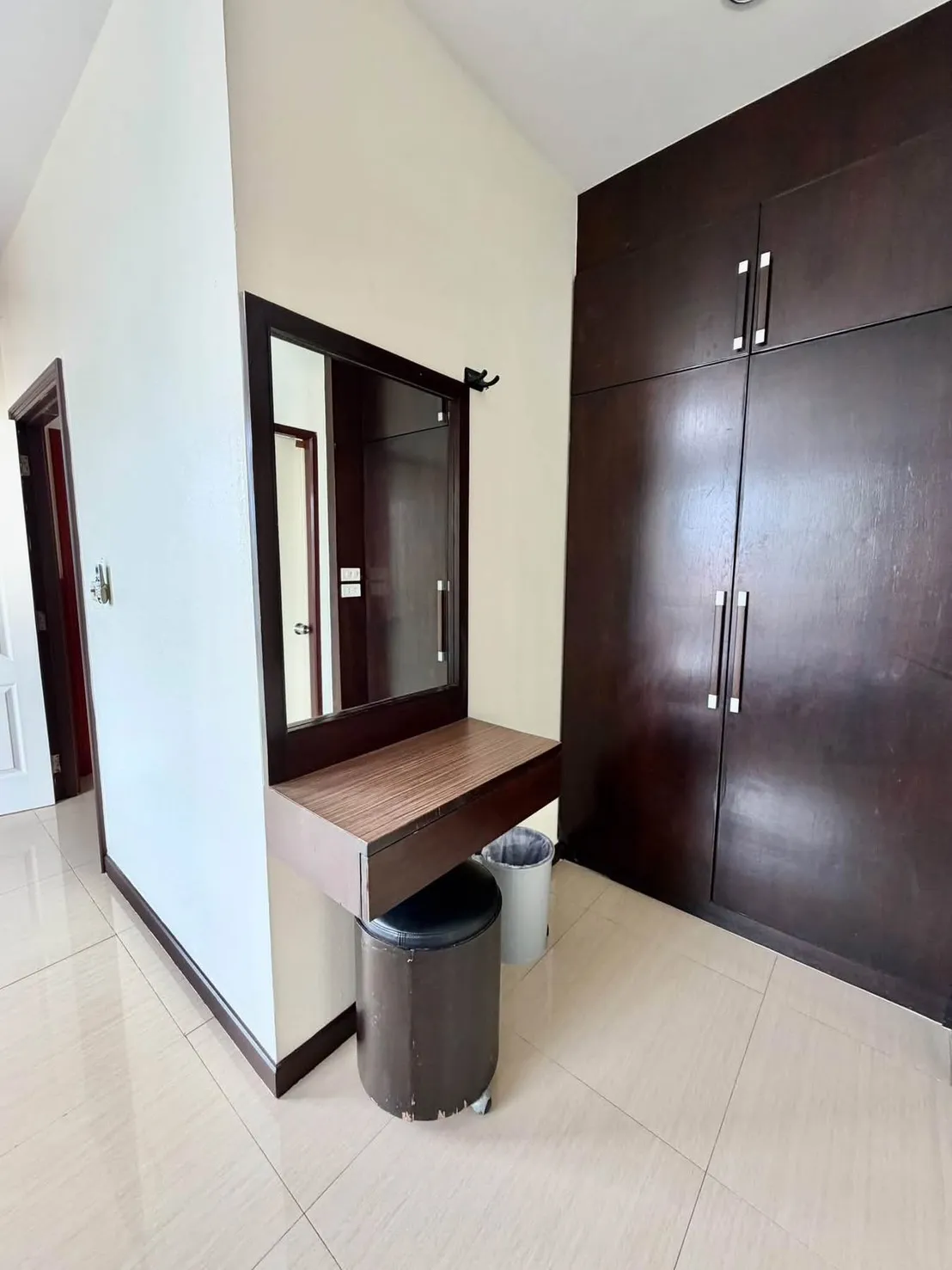 2-Story House for Rent 4 Bedrooms 4 Bathrooms in East Pattaya photo 8