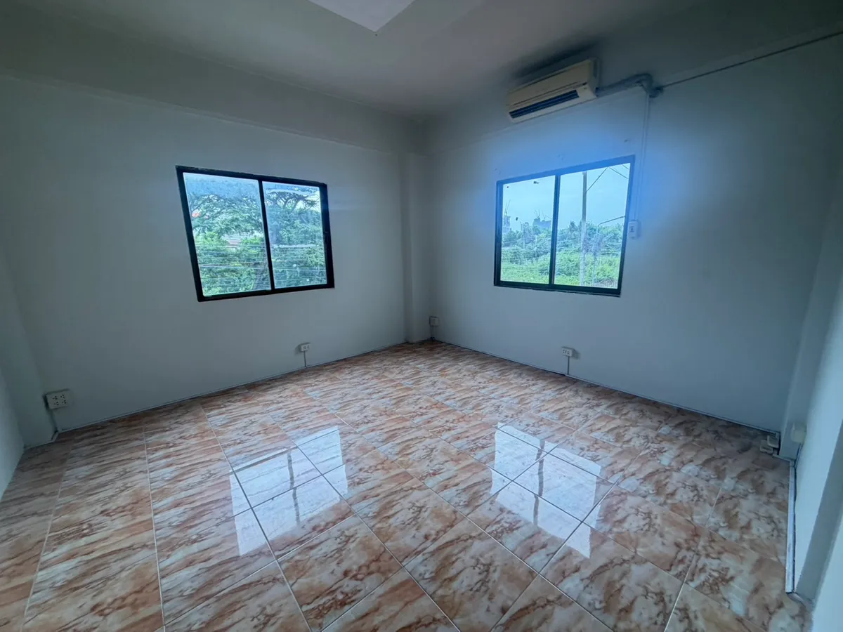 Office Rend photo 6