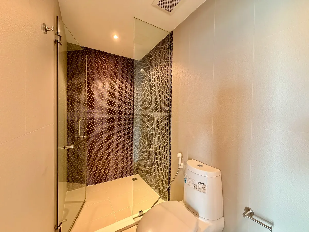 2 Bedroom Condo For Rent in Pratumnak photo 6