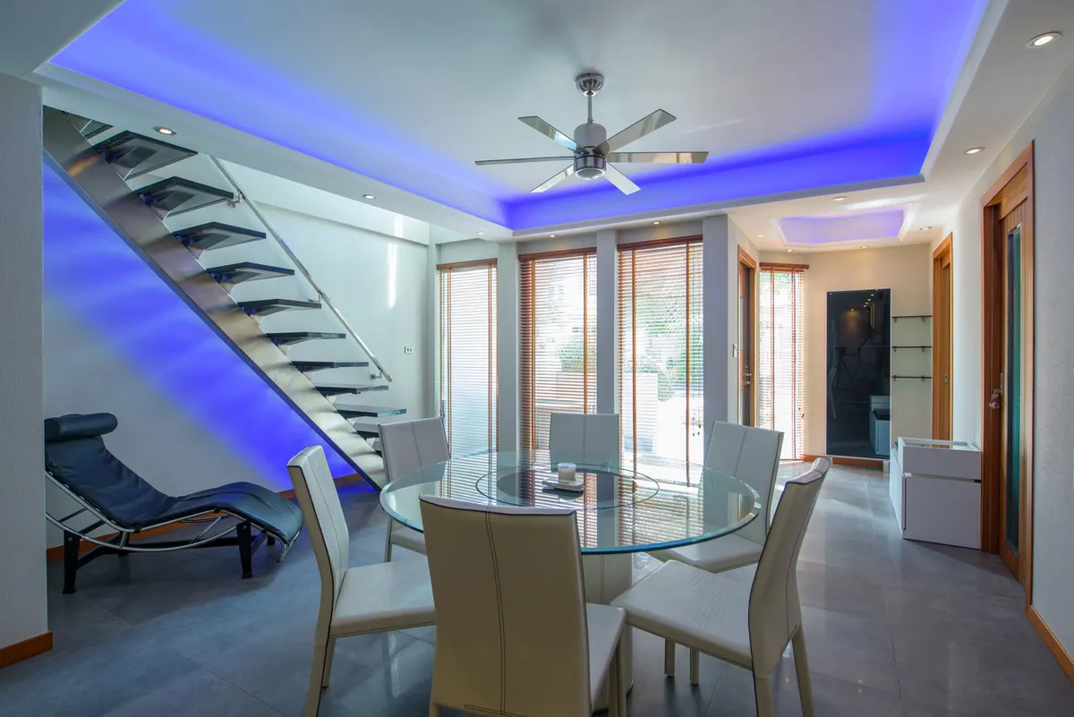 Luxuy Villa with a common pool near the beach 4 bedroom 3 bathrooms in Jomtien for RENT photo 15