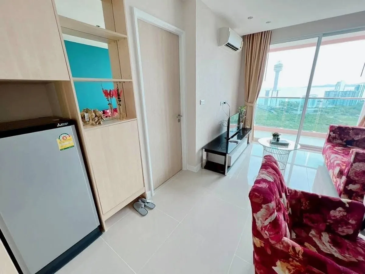 High Floor One bedroom Condo For Rent photo 3