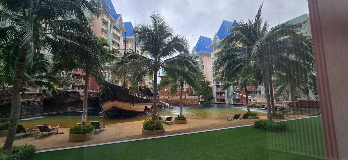 High Floor One bedroom Condo For Rent photo 2
