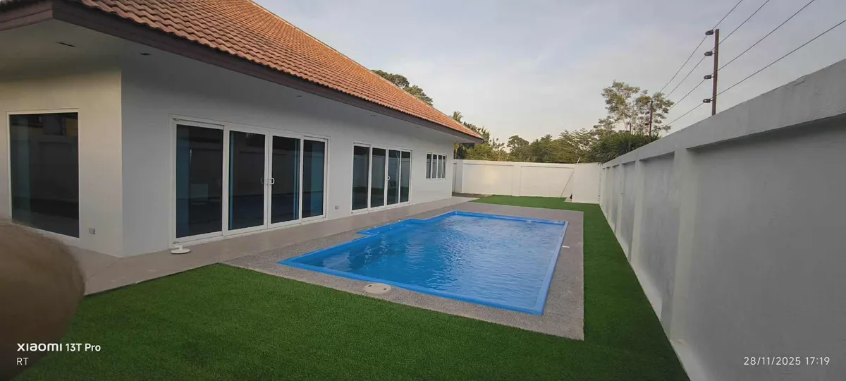 Modern 3-Bedroom Villa For Rent near Mabprachan Lake
