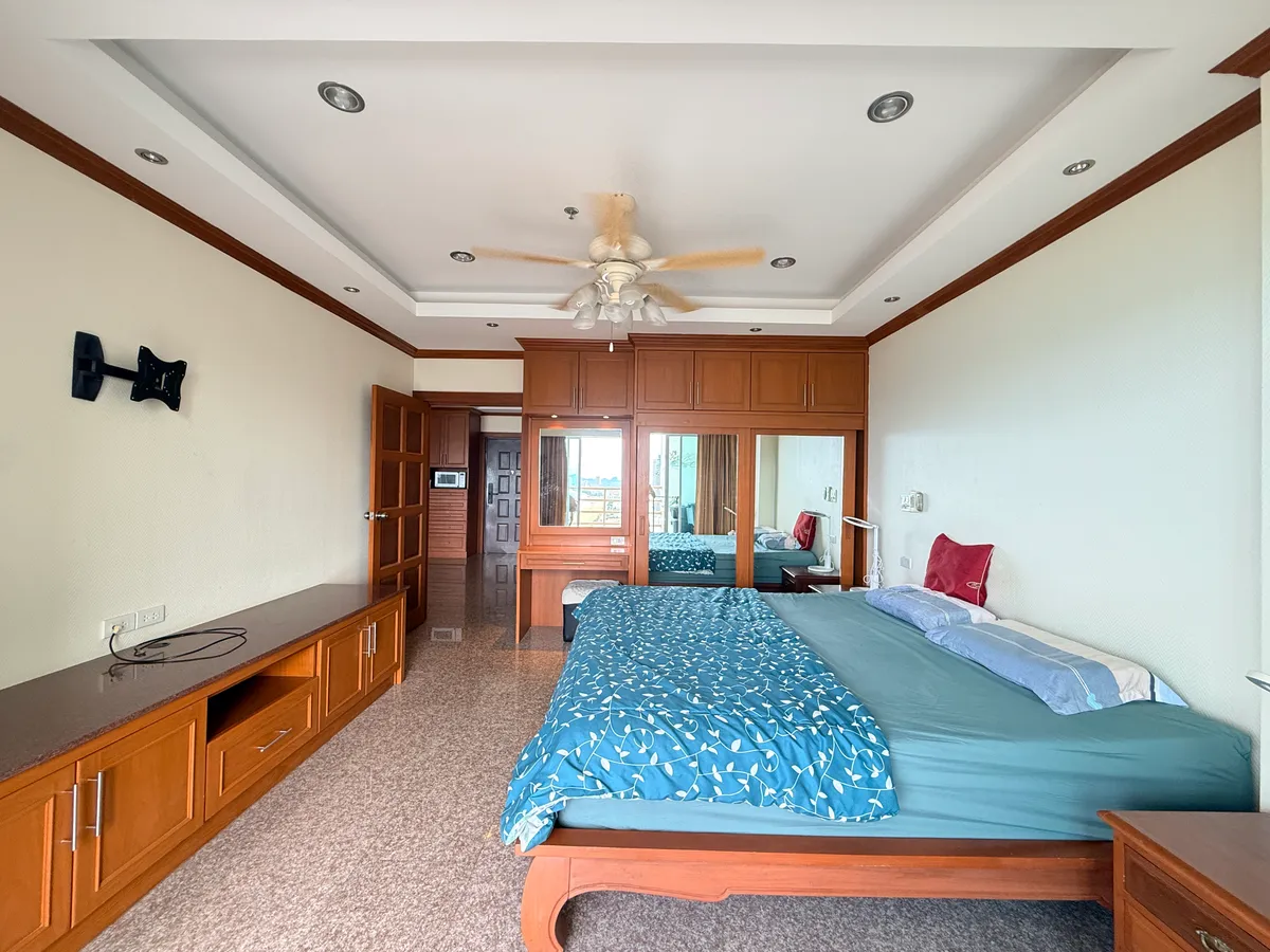 Sea view and city view for rent photo 11