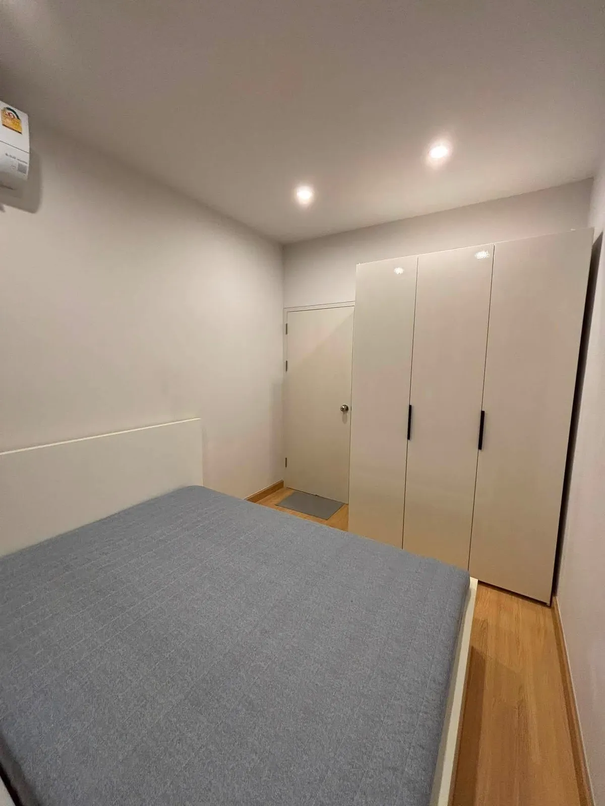 Townhouse 3 Bedrooms 2 Bathroom in East Pattaya photo 30