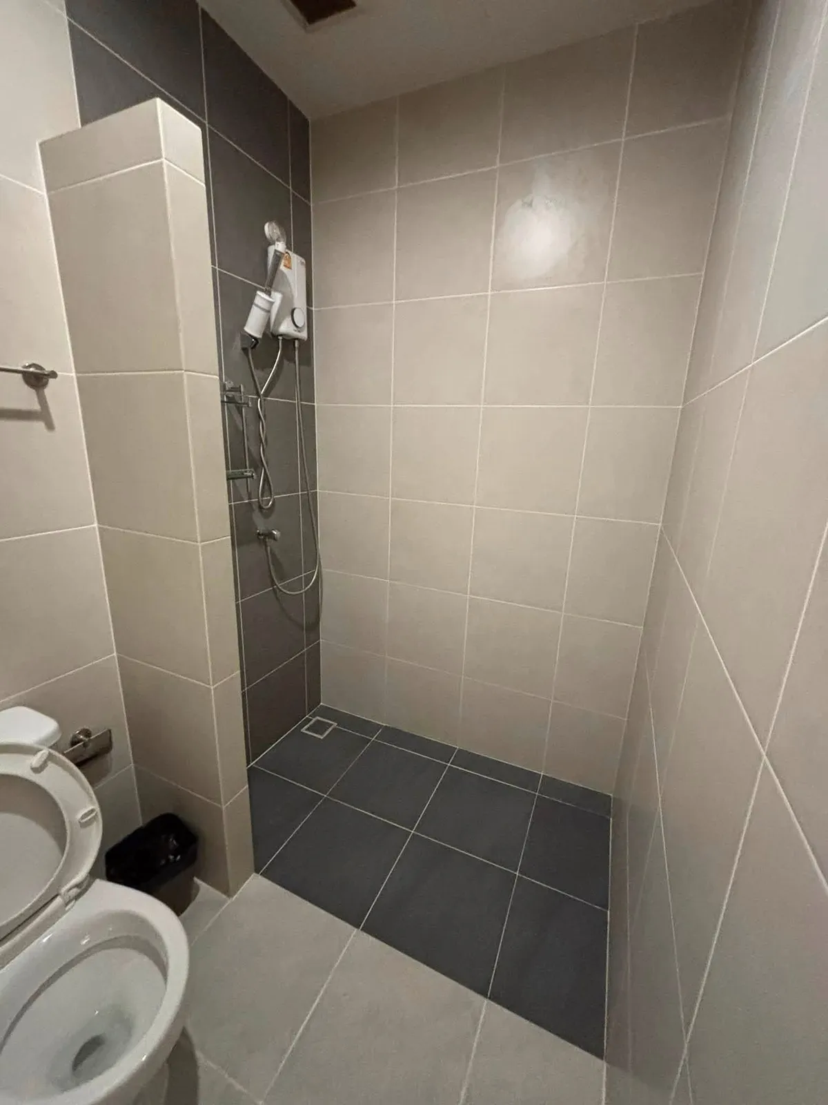 Townhouse 3 Bedrooms 2 Bathroom in East Pattaya photo 27