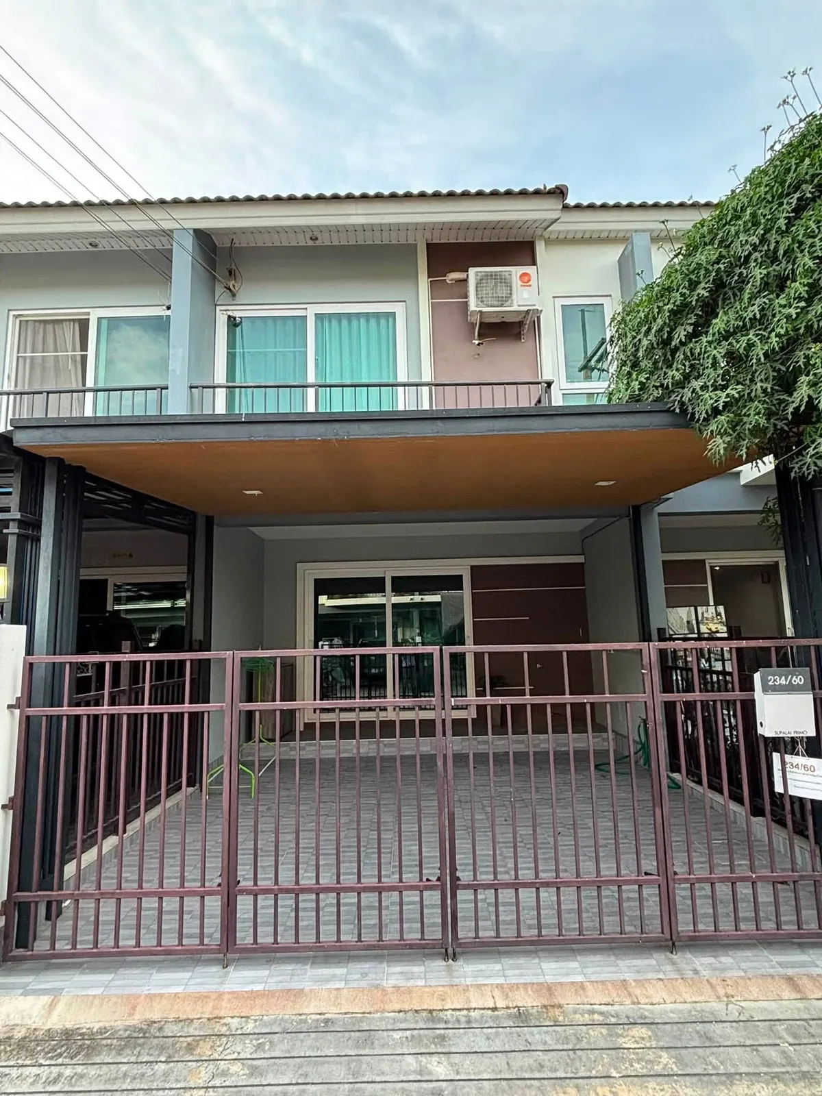 Townhouse 3 Bedrooms 2 Bathroom in East Pattaya photo 13