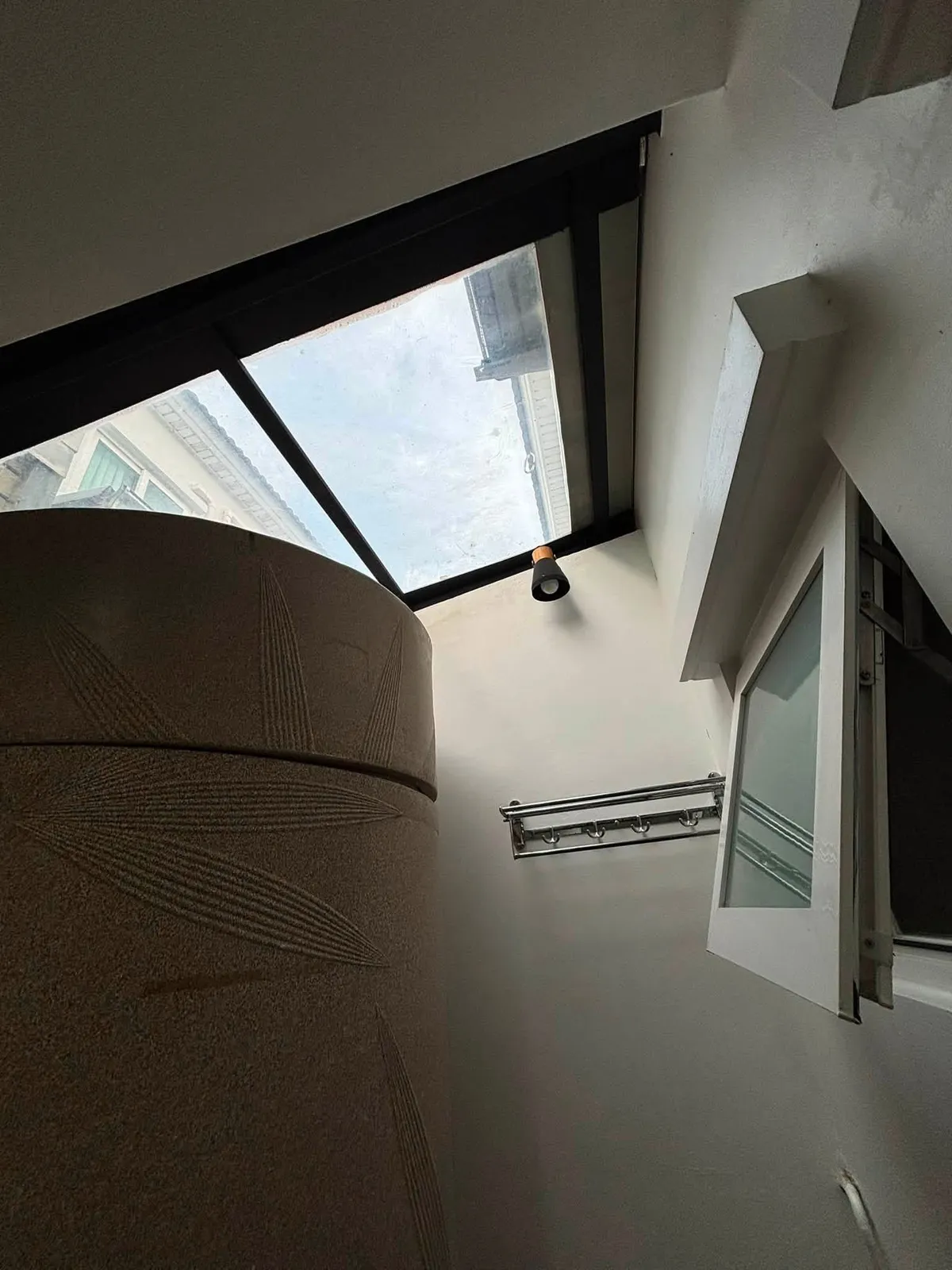 Townhouse 3 Bedrooms 2 Bathroom in East Pattaya photo 16
