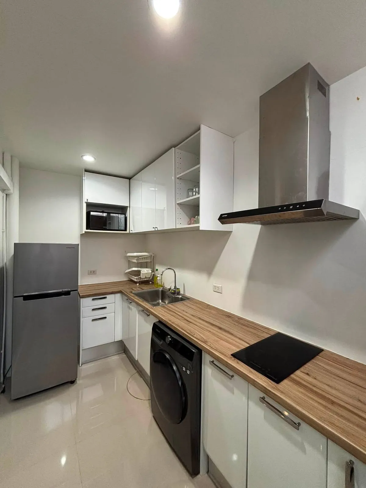 Townhouse 3 Bedrooms 2 Bathroom in East Pattaya photo 14