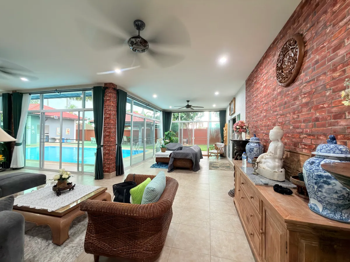 Tranquil Resort Style 4 Bed 4 Bath House with Pool on Large 1 Rai Land For Rent in Mabprachan Lake photo 31