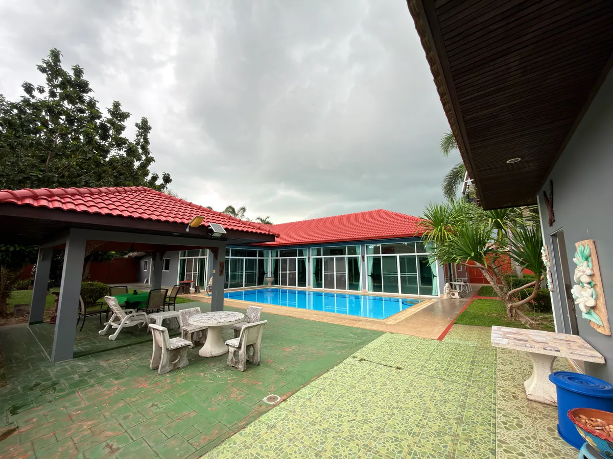 Tranquil Resort Style 4 Bed 4 Bath House with Pool on Large 1 Rai Land For Rent in Mabprachan Lake photo 17