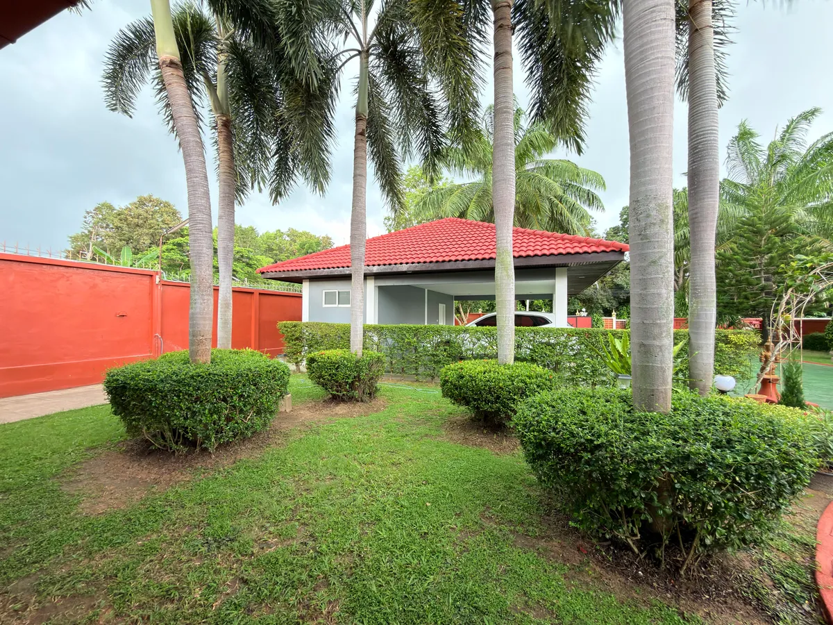 Tranquil Resort Style 4 Bed 4 Bath House with Pool on Large 1 Rai Land For Rent in Mabprachan Lake photo 16