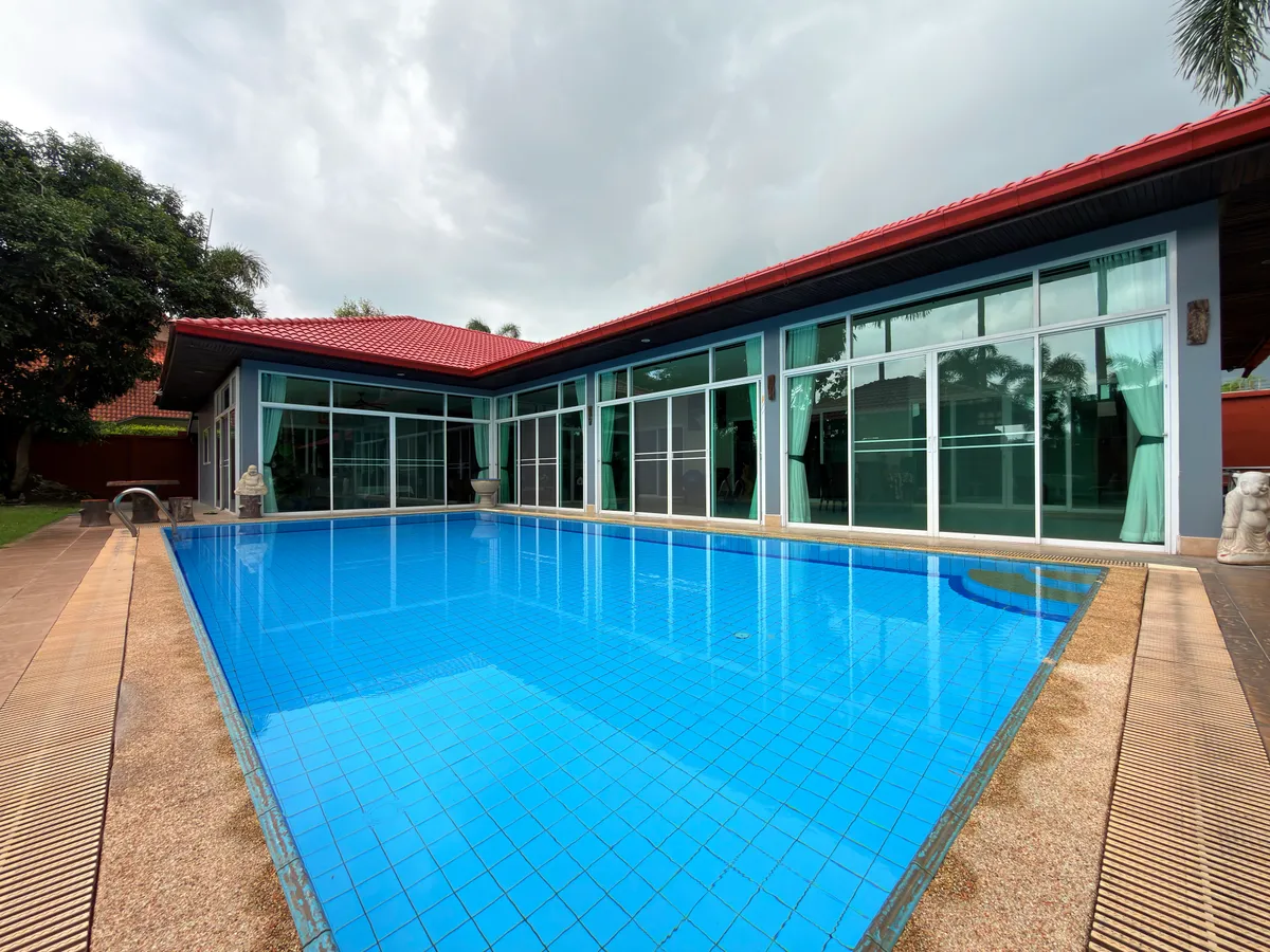 Tranquil Resort Style 4 Bed 4 Bath House with Pool on Large 1 Rai Land For Rent in Mabprachan Lake photo 5