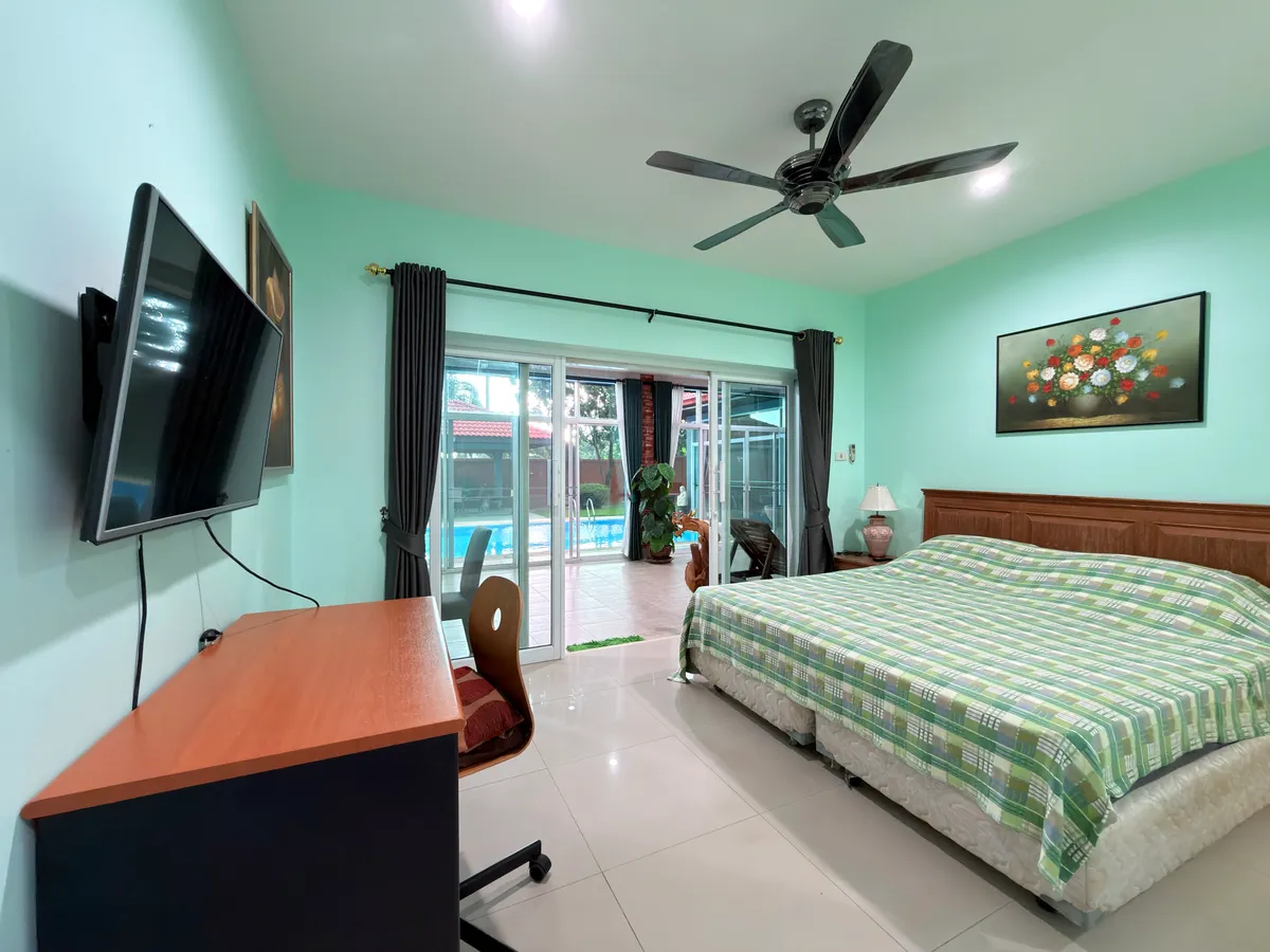 Tranquil Resort Style 4 Bed 4 Bath House with Pool on Large 1 Rai Land For Rent in Mabprachan Lake photo 26