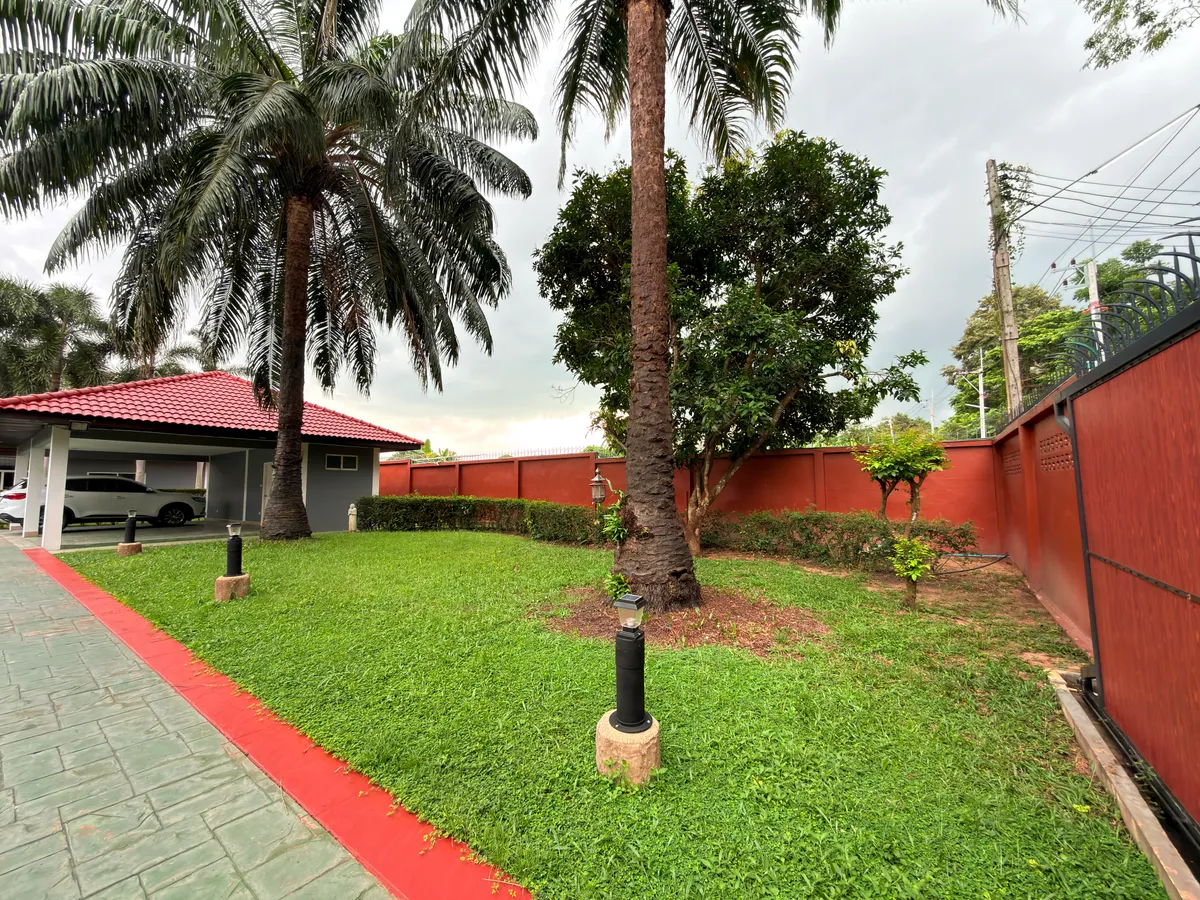 Tranquil Resort Style 4 Bed 4 Bath House with Pool on Large 1 Rai Land For Rent in Mabprachan Lake photo 7