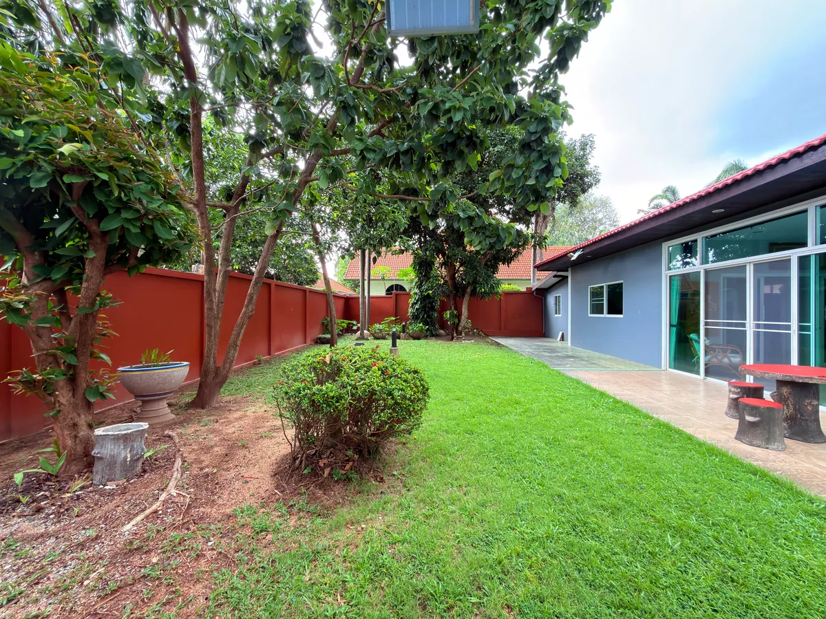 Tranquil Resort Style 4 Bed 4 Bath House with Pool on Large 1 Rai Land For Rent in Mabprachan Lake photo 13