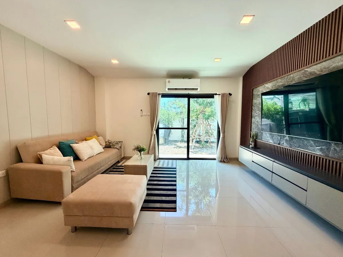 Modern Single Story house 3 bedrooms 2 bathrooms in East Pattaya for RENT photo 2