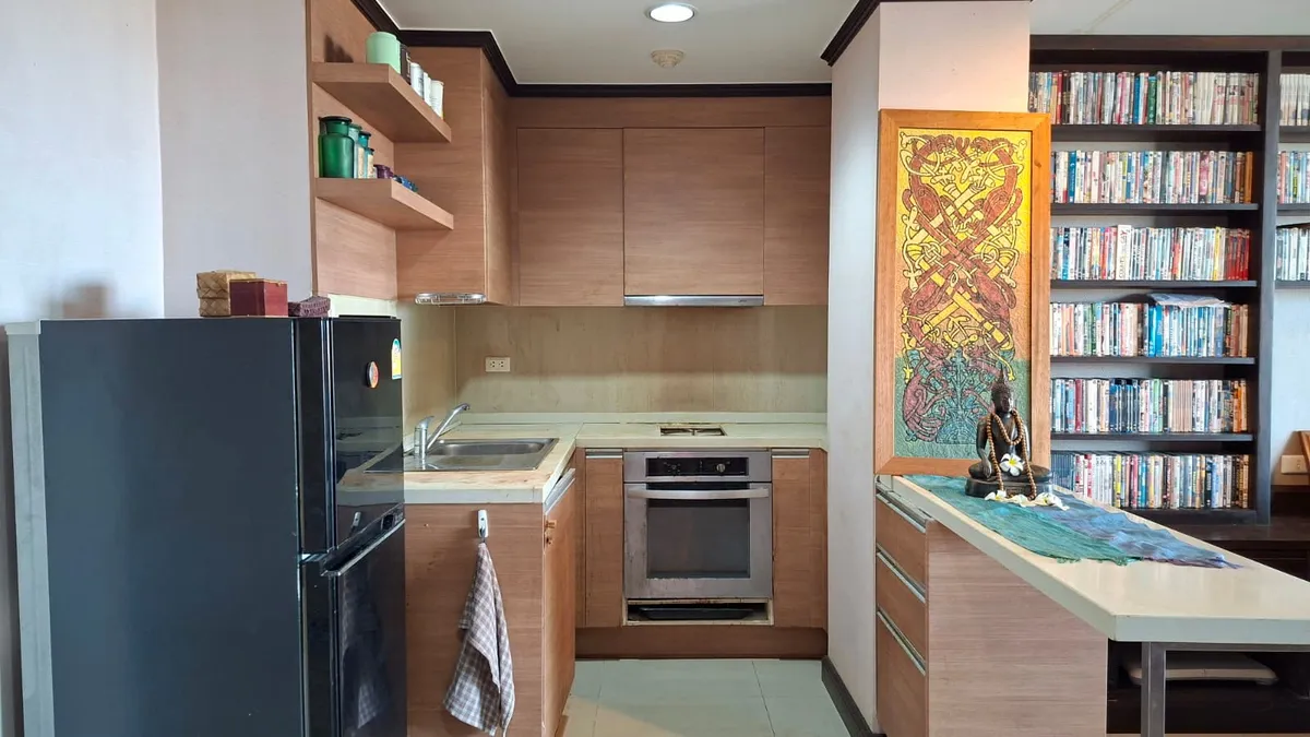 Foreign Name Renovation Opportunity – Spacious 105 sqm 1-Bedroom Two Bathroom Condo photo 14